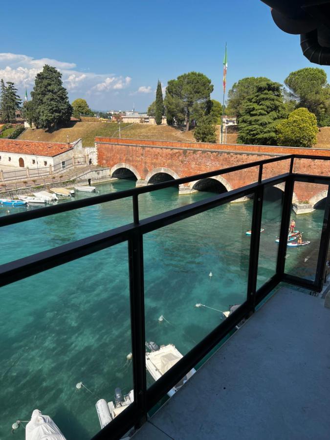 C House Rooms Lake Peschiera del Garda Exterior foto