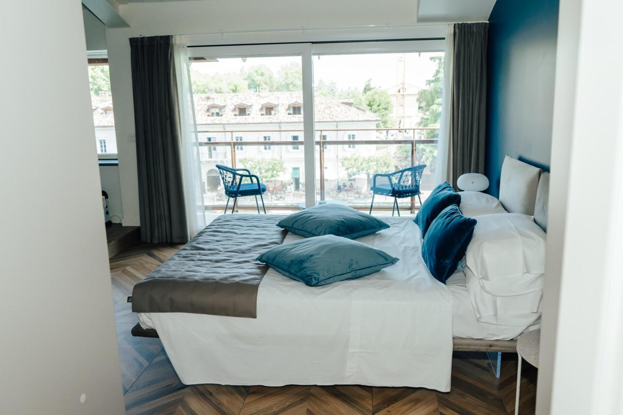 C House Rooms Lake Peschiera del Garda Exterior foto