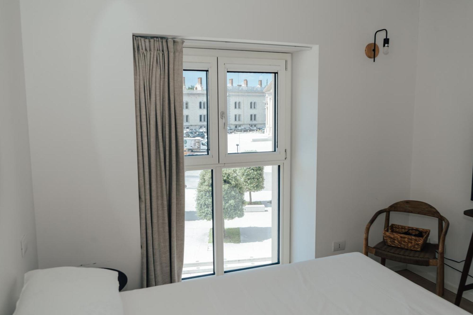 C House Rooms Lake Peschiera del Garda Exterior foto