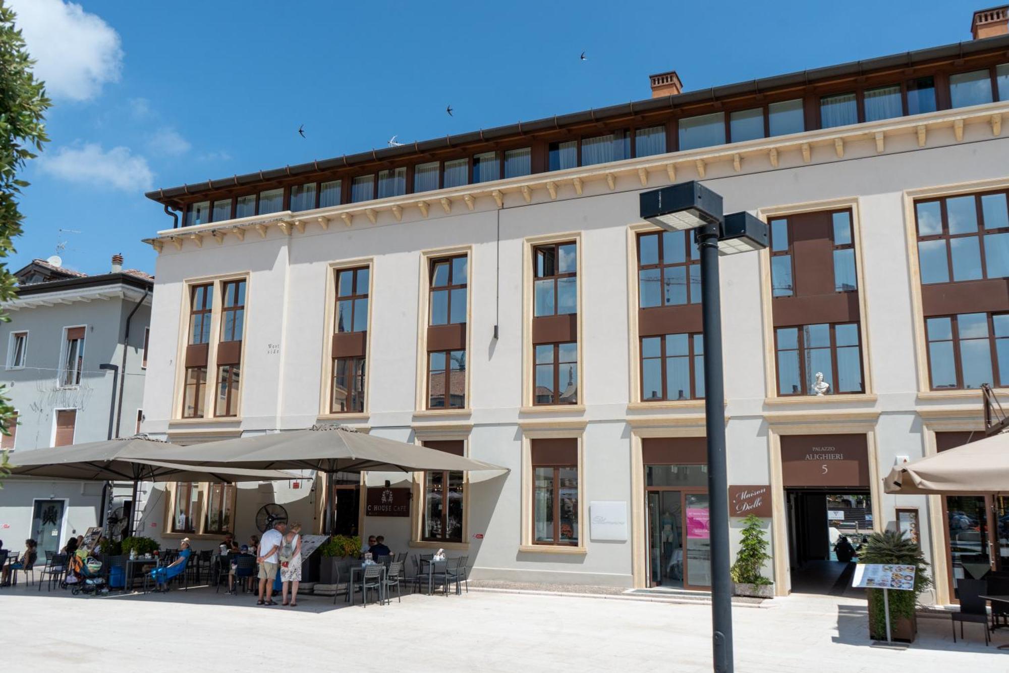 C House Rooms Lake Peschiera del Garda Exterior foto