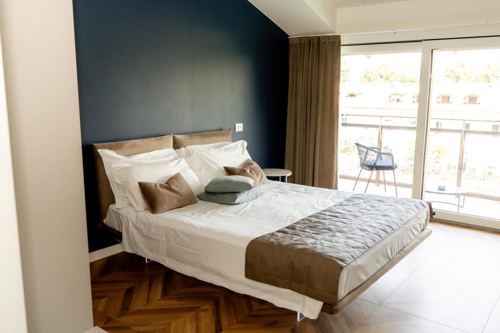 C House Rooms Lake Peschiera del Garda Exterior foto
